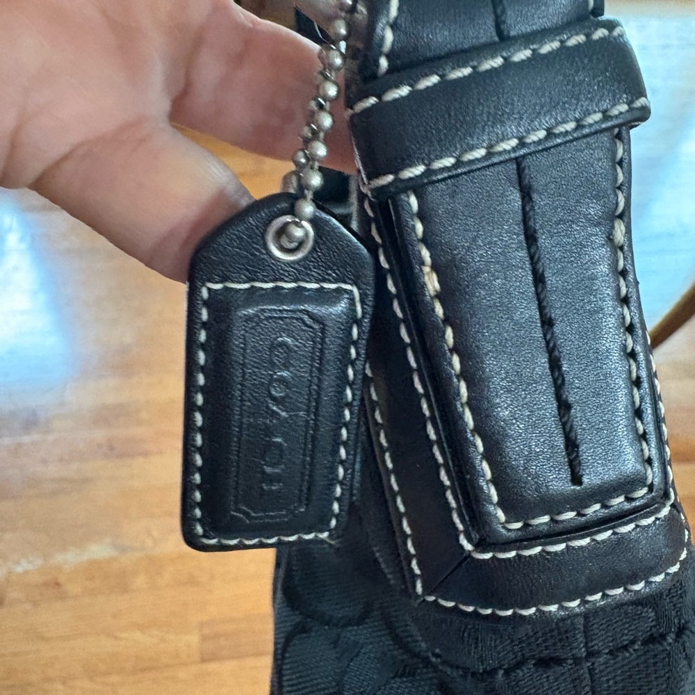 Coach Black Shoulder Bag - Picture 5 of 6